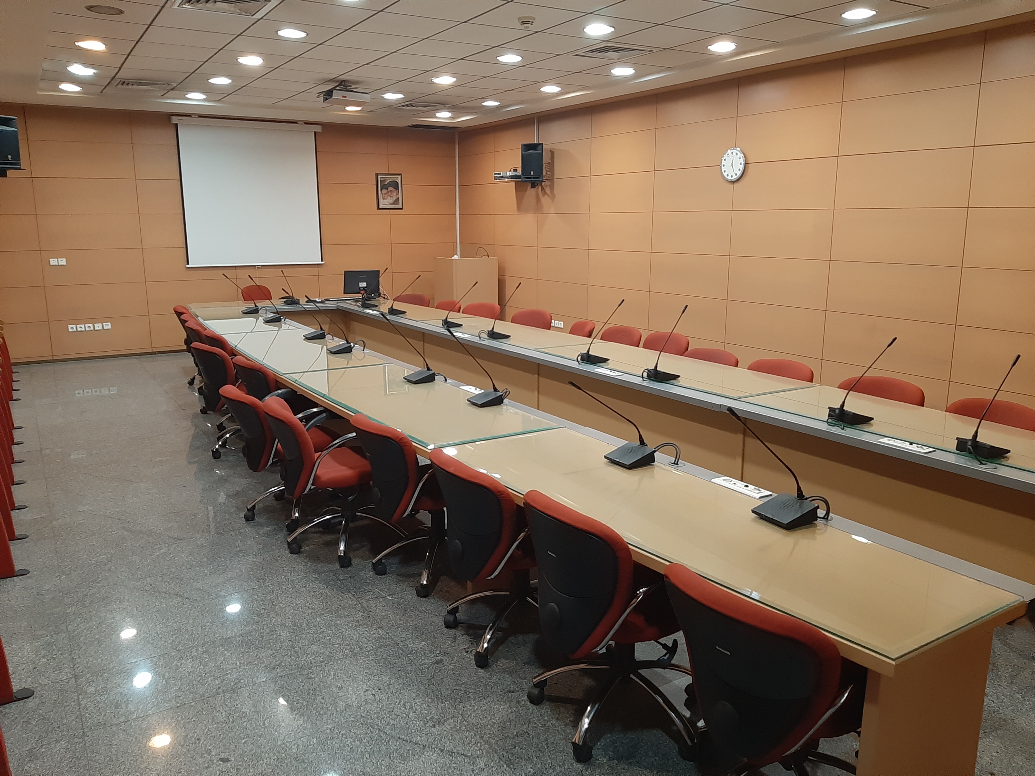 اطلاعیه جلسه دفاع از رساله دکتری با موضوع: توسعه ابزار پایش برخط و شناسایی برمبنای نشانه اختلالات با استفاده از تحلیل نویز راکتورهای قدرت: مطالعه موردی نیروگاه هسته‌ای بوشهر